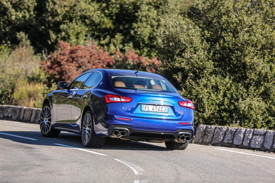  Maserati Ghibli S GranSport 2017 года  (фото 3 из 40)